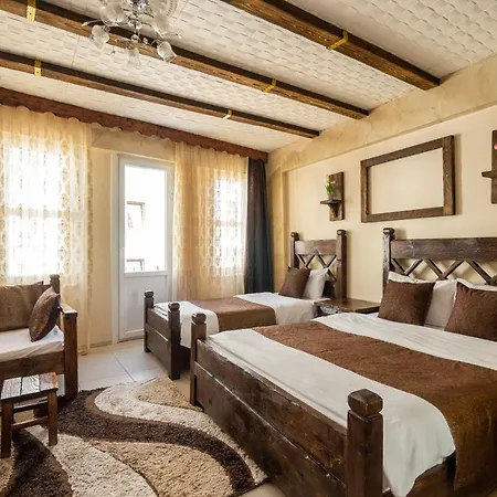 Pi & * اسطنبول