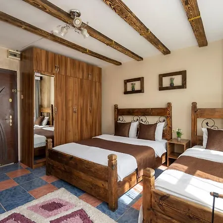 Pi & * اسطنبول