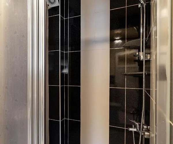 Otel Pi &